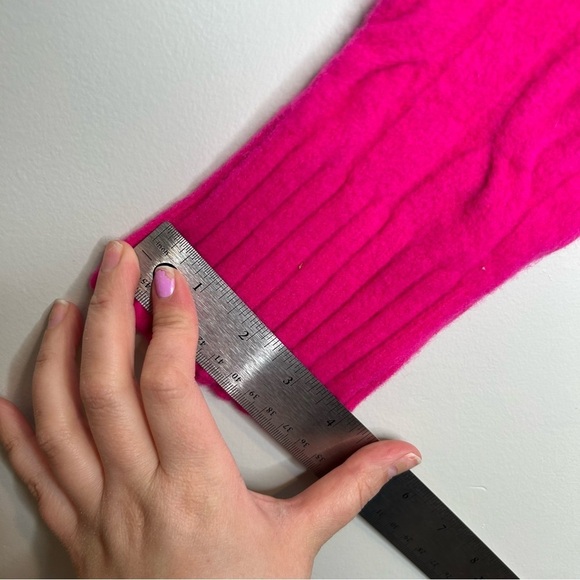 Banana Republic black label hot pink barbiecore 100% merino wool sweater - Picture 7 of 12